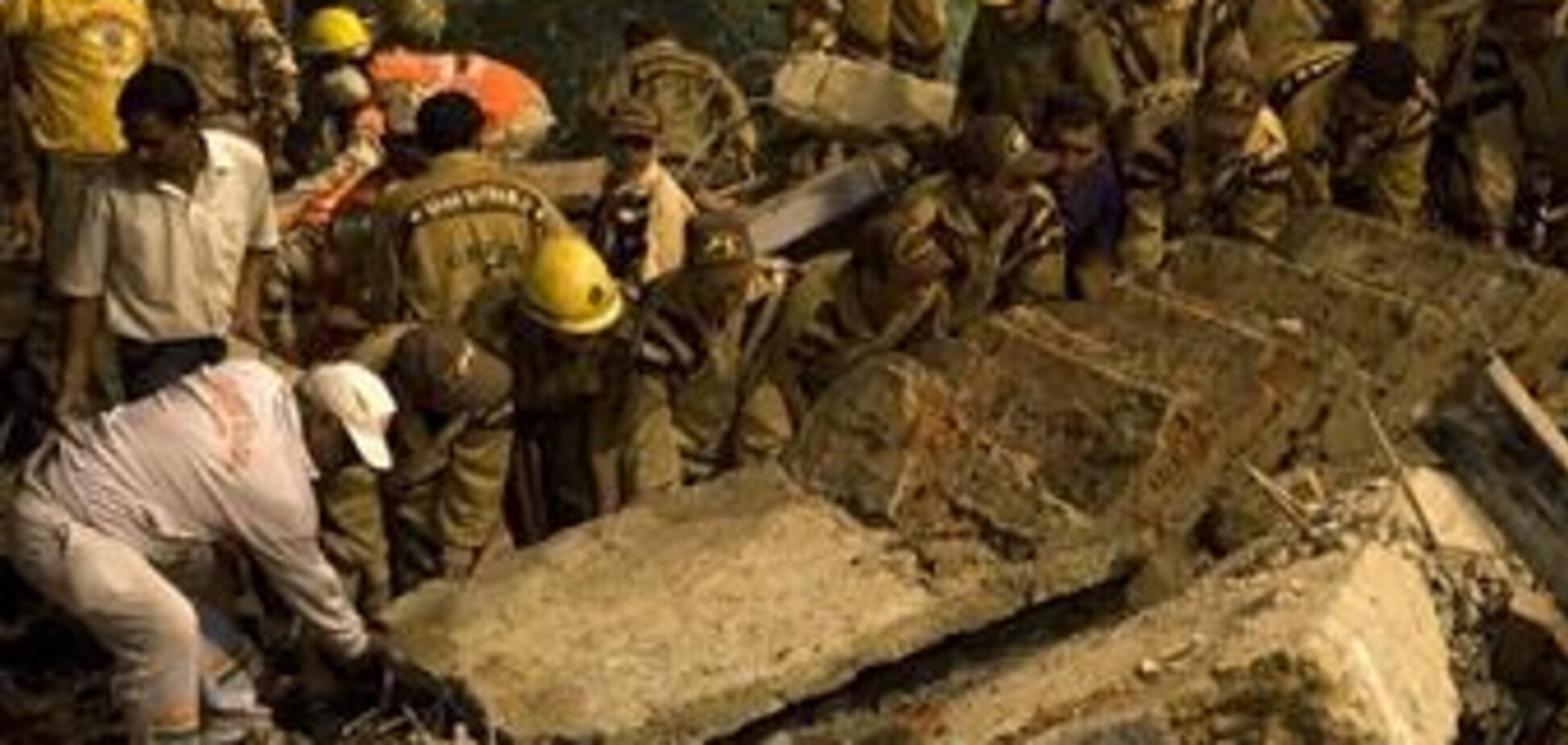Шестьдесят человек погибли в Дели в результате обвала дома