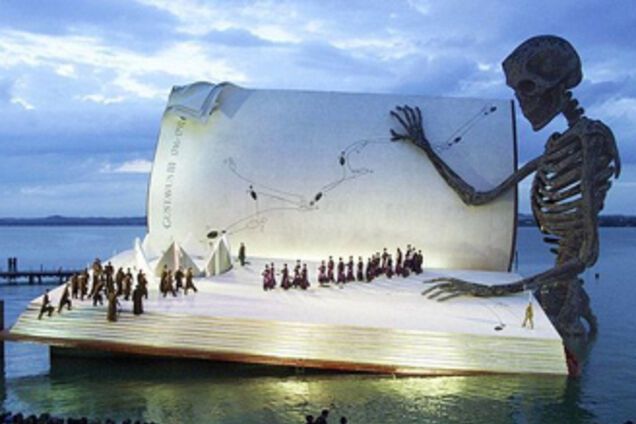 Театр на воде