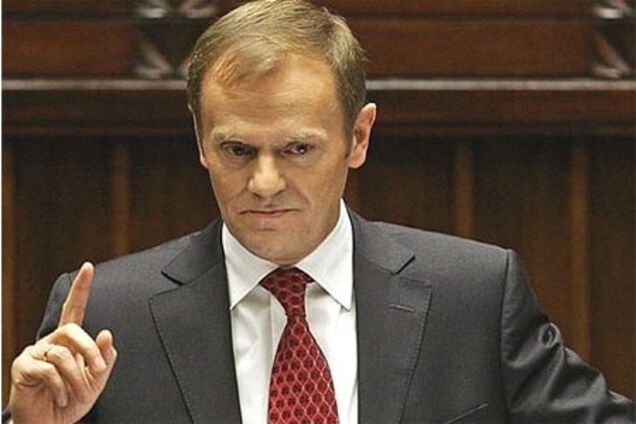 На кладбище в Варшаве появилось послание Туску