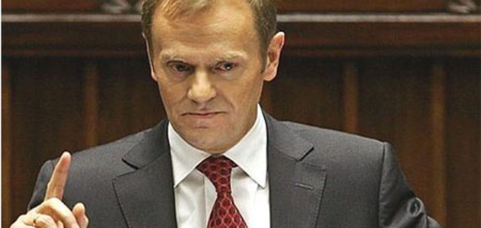 На кладбище в Варшаве появилось послание Туску