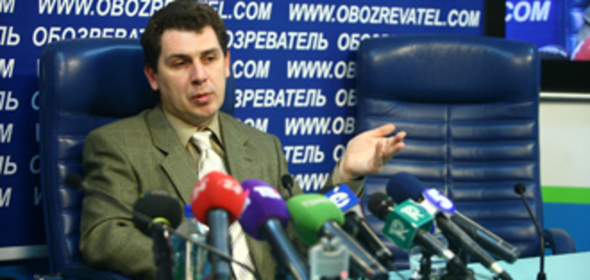 Международные наблюдатели превратились в слуг кандидатов