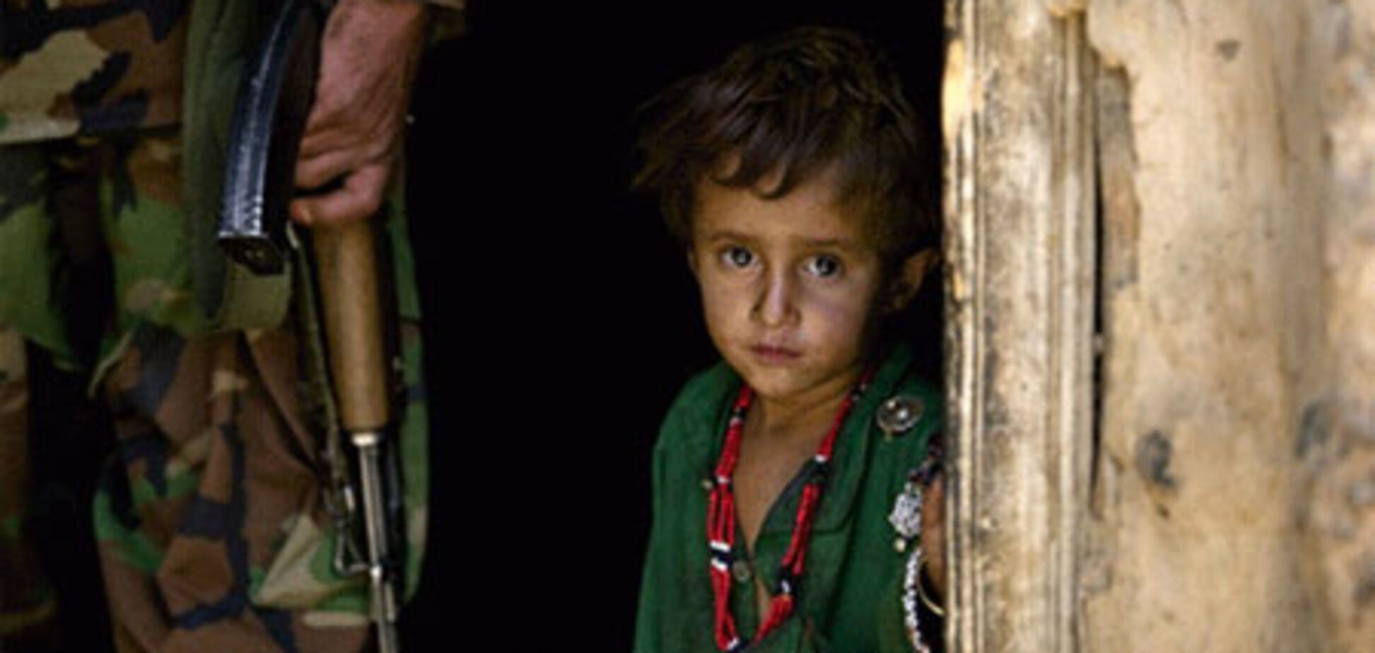 НАТО: В Афганистане детям жить безопаснее, чем в Лондоне