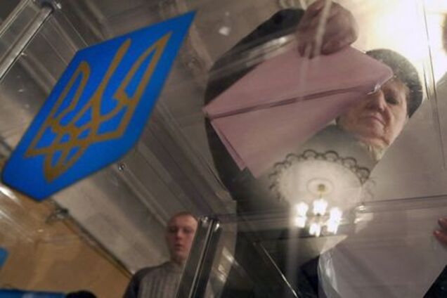 Янукович відхрестився від порушень на місцевих виборах