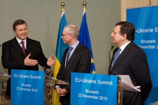 NY Times: Янукович просуває тристоронню співпрацю