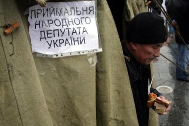 В палаточном городке на Майдане находятся около 100 человек