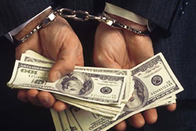 На генерала МВД надели наручники