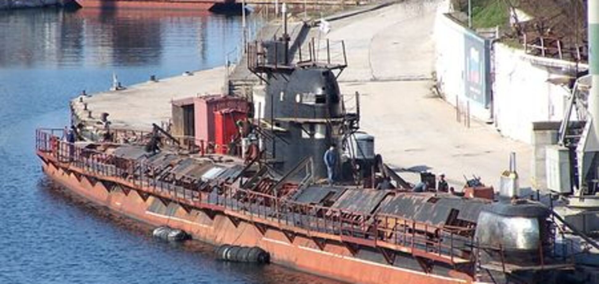 Українські моряки повернулися з походу на російському підводному човні