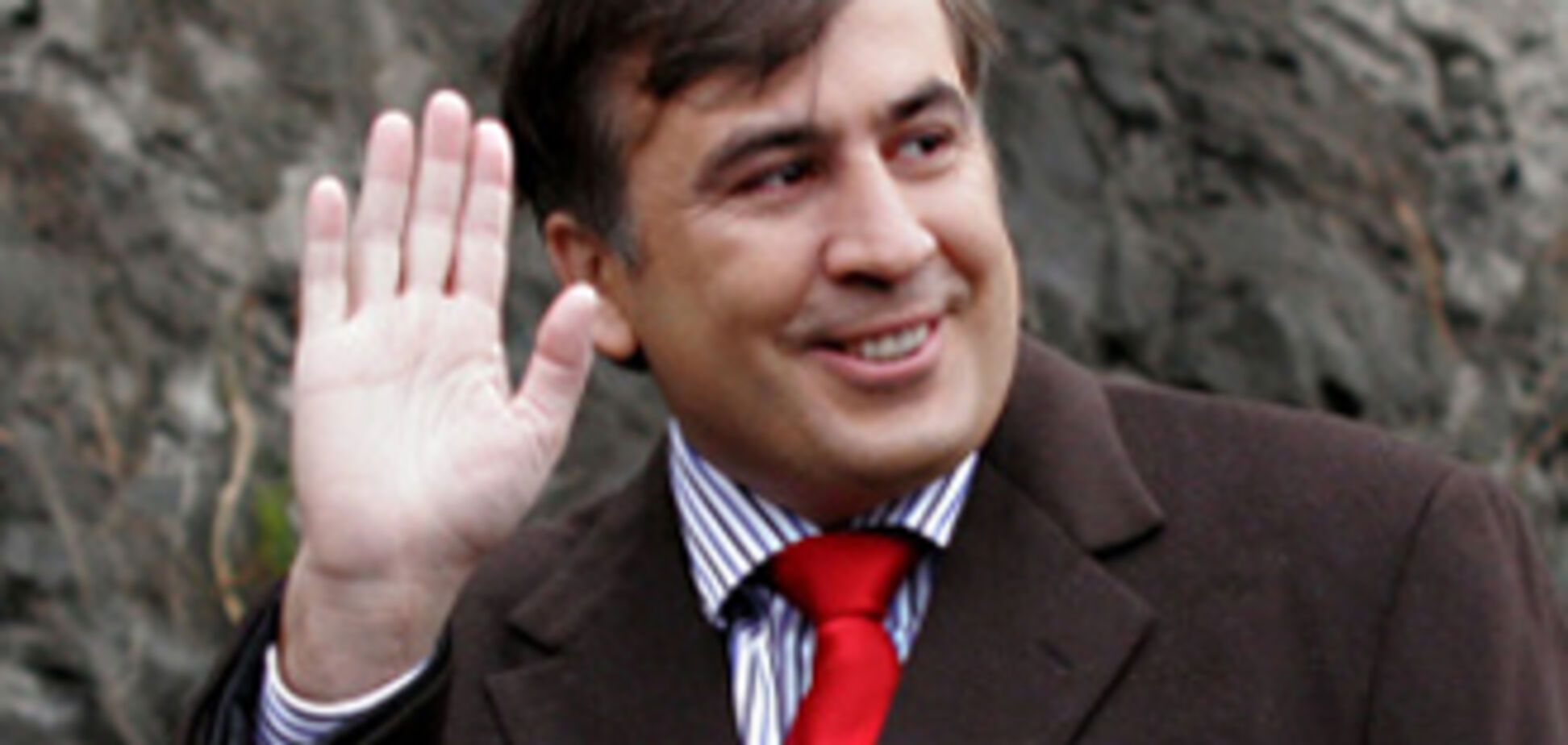 Саакашвили ударился головой о самолет. ВИДЕО