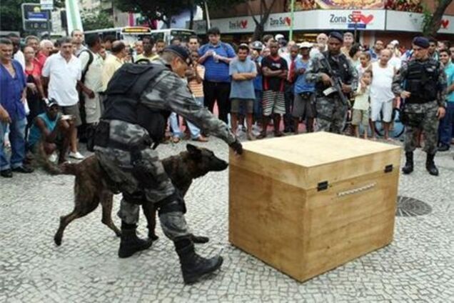 Полиция отбила у наркомафии район в Рио