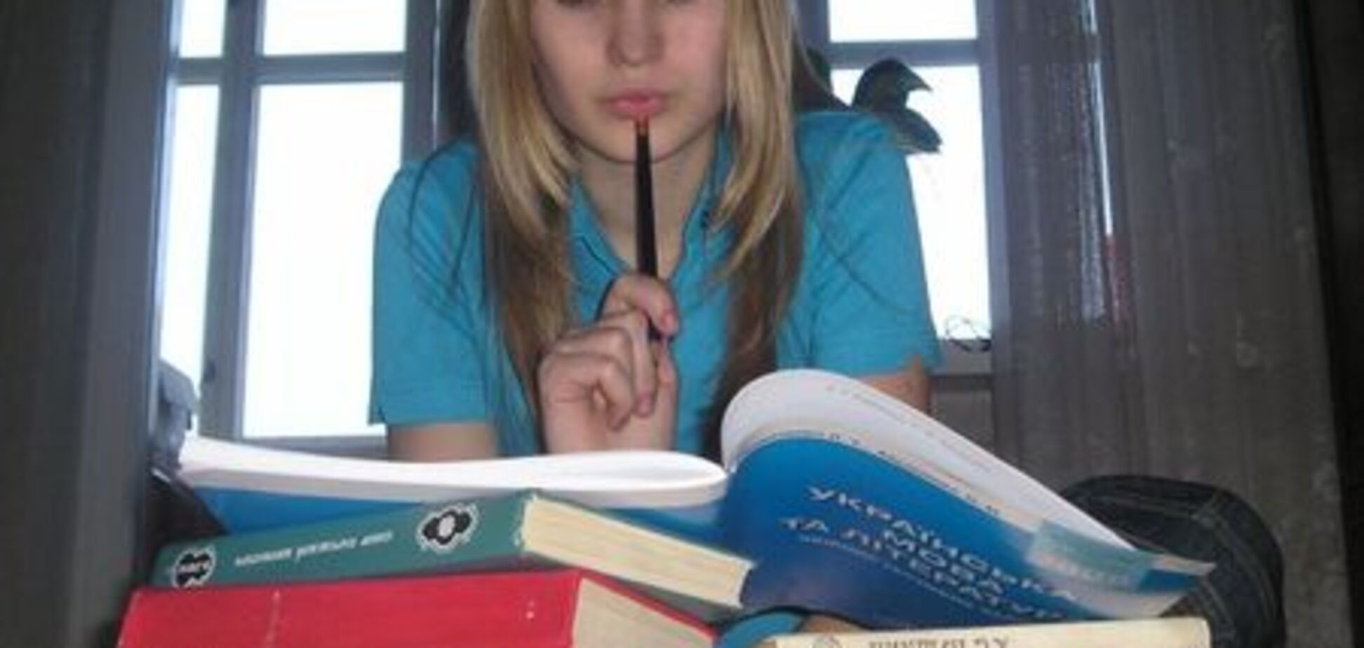 У Табачника не хватает денег даже на конверты