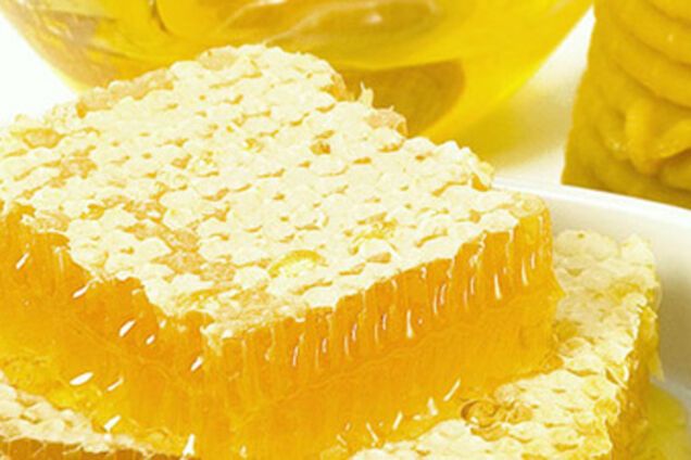 Впервые в мире ученые вывели абсолютно черные цветы. ФОТО