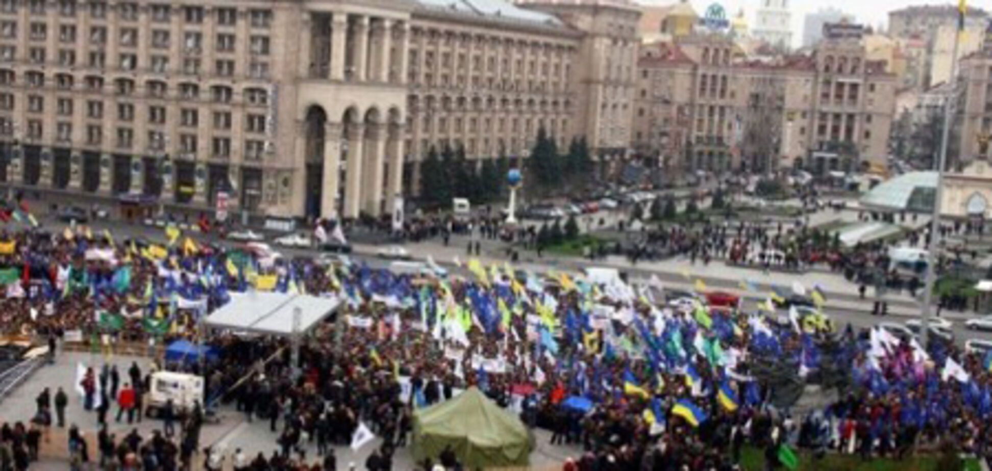 На Майдане в палаточном городке произошла драка