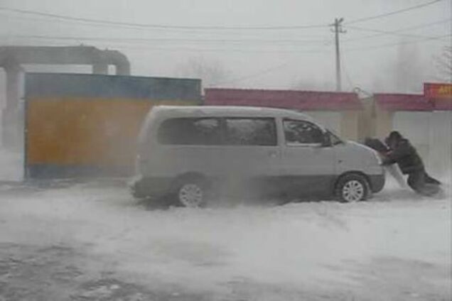 На Китай обрушились сильнейшие снежные бури