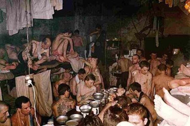 Школьник ограбил и изнасиловал 60-летнюю пенсионерку