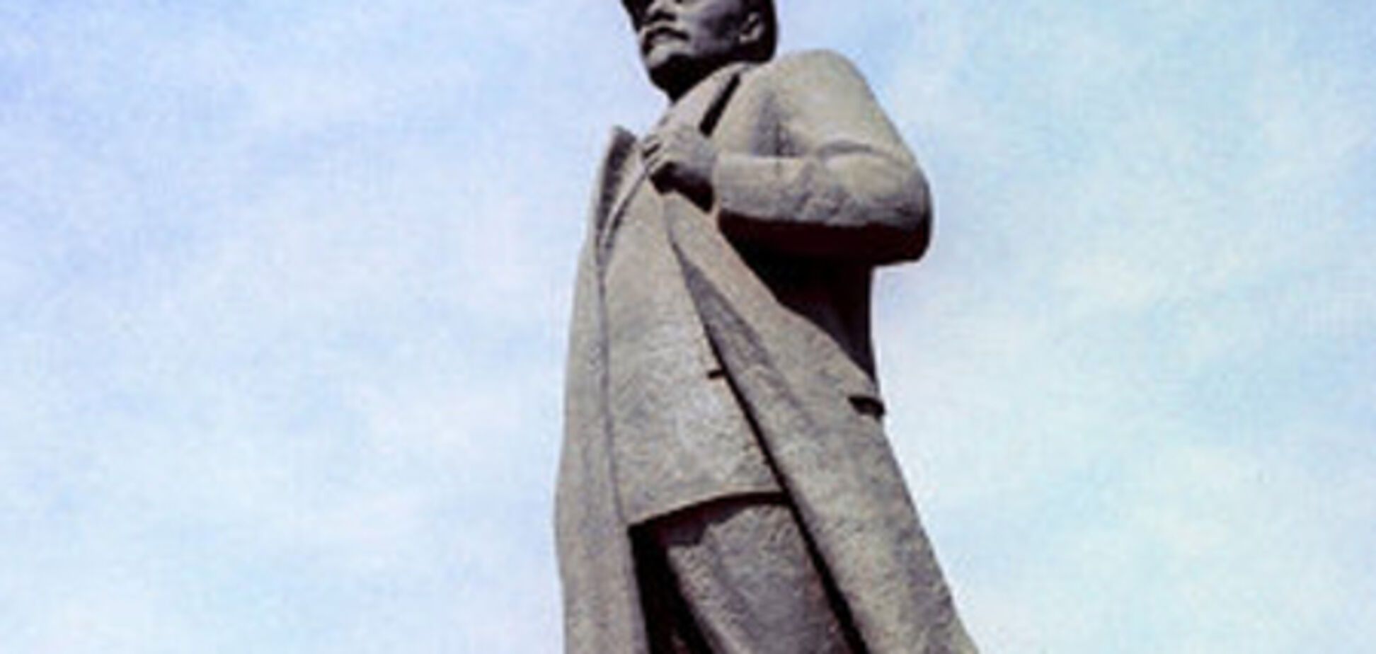 У Херсоні хулігани познущалися над пам'ятником Леніну
