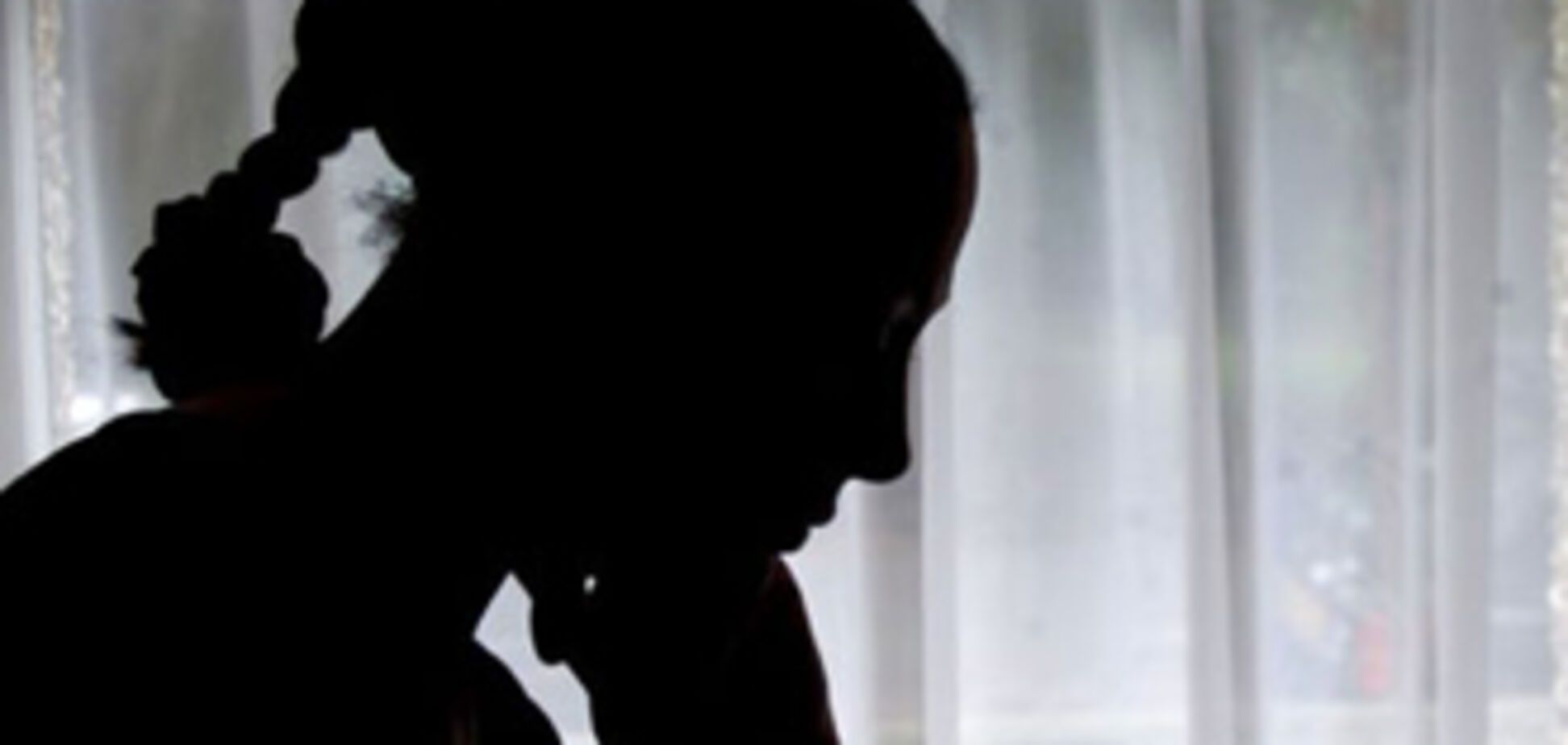 Женщина родила от родного отца 10 детей