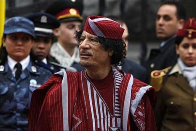 Азаров решил сотрудничать с Каддафи