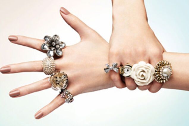 Серебряная бижутерия - модный тренд 2010-2011. ФОТО