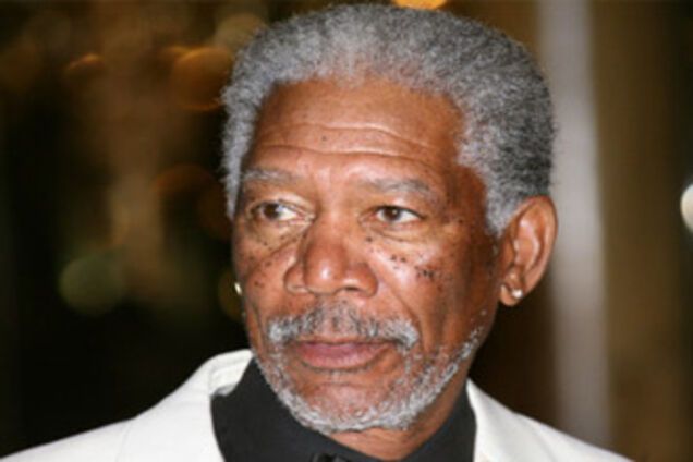 Голос Моргана Фримена незаконно использовали в политрекламе