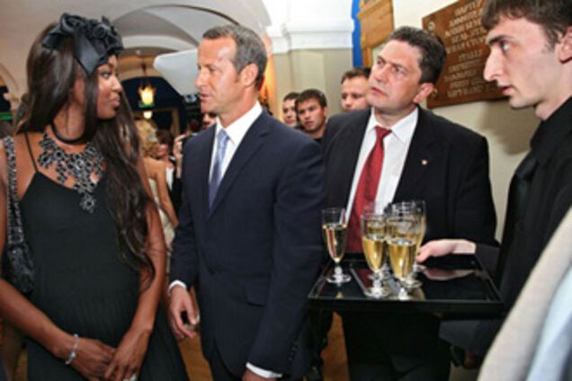 Наомі Кемпбелл і Владислав Доронін одружаться у Єгипті. ФОТО