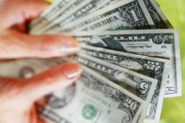 Українці кинулися скуповувати валюту, 4 листопада 2010