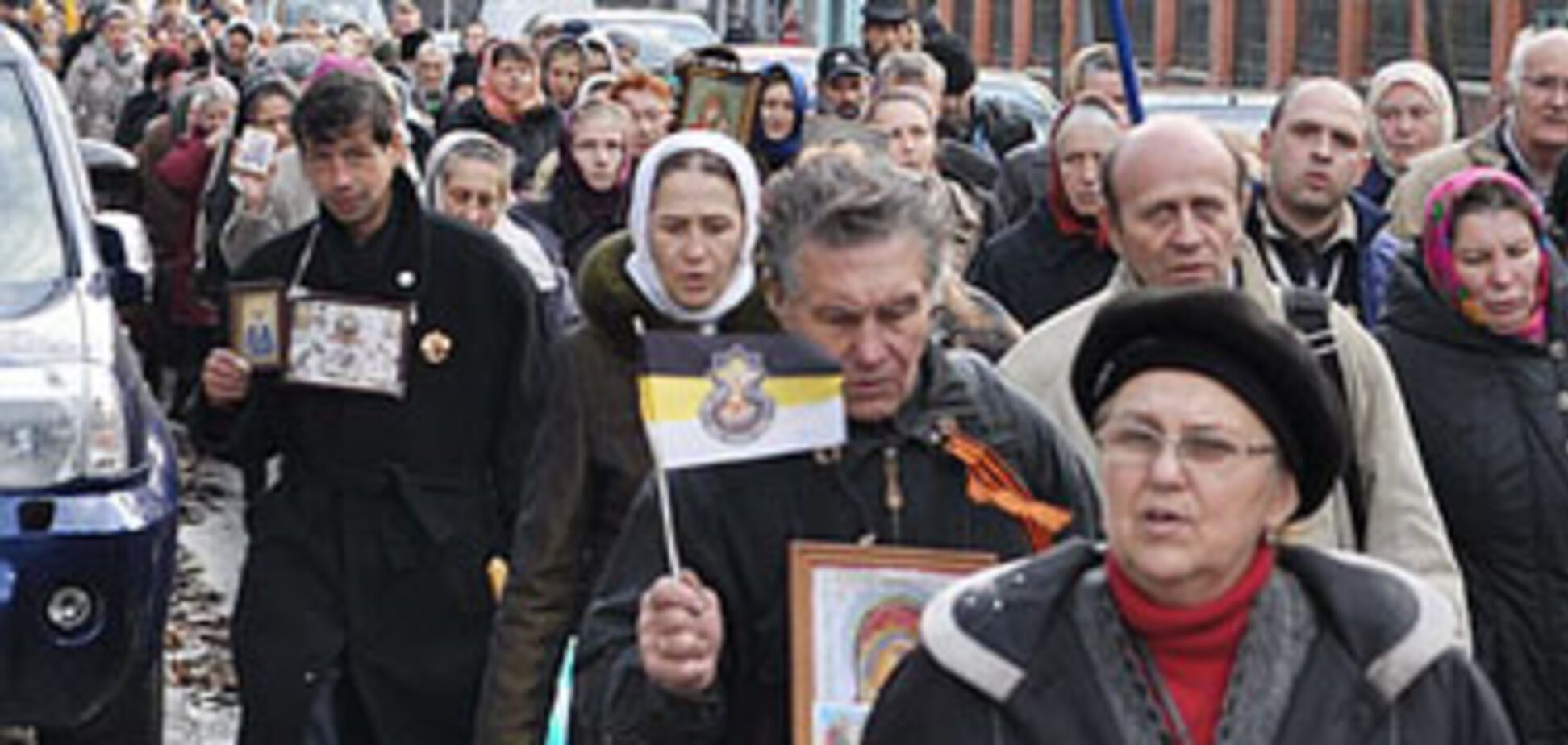 На 'Русский марш' в Киеве вышли 300 бабушек