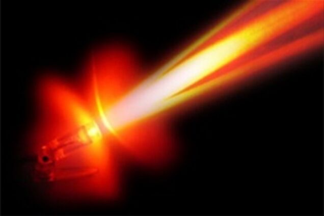 Лазеры уже могут подпитывать вертолет в воздухе в течении 12 часов