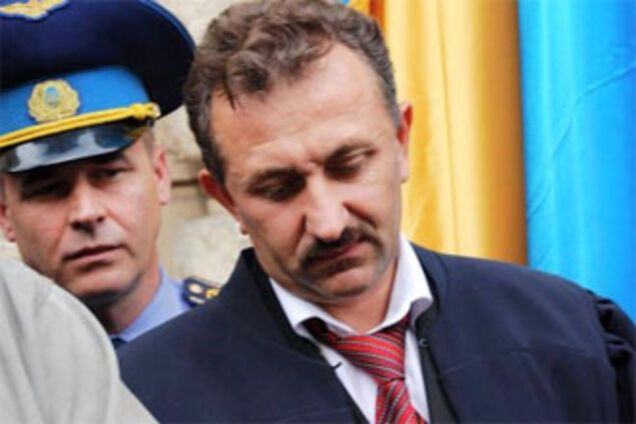 Свидетели по делу Зварыча 'теряют память'