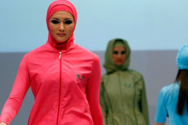 Модный показ мусульманской одежды в Стамбуле