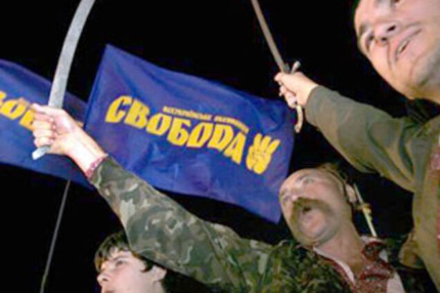 Коммунистам и 'Свободе' запретили митинговать на Майдане