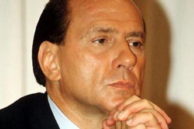 Берлускони не торопится в отставку