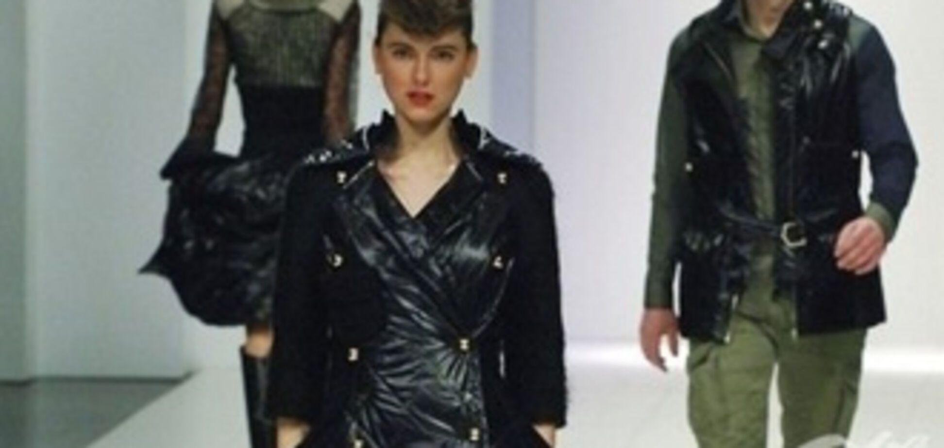 Караванская показала коллекцию одежды в духе УПА