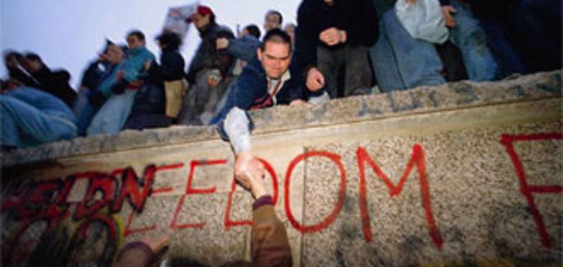 Германия отмечает годовщину падения Берлинской стены