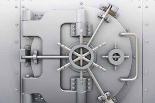 Отличник из Симферополя за 10 минут украл сейф с деньгами