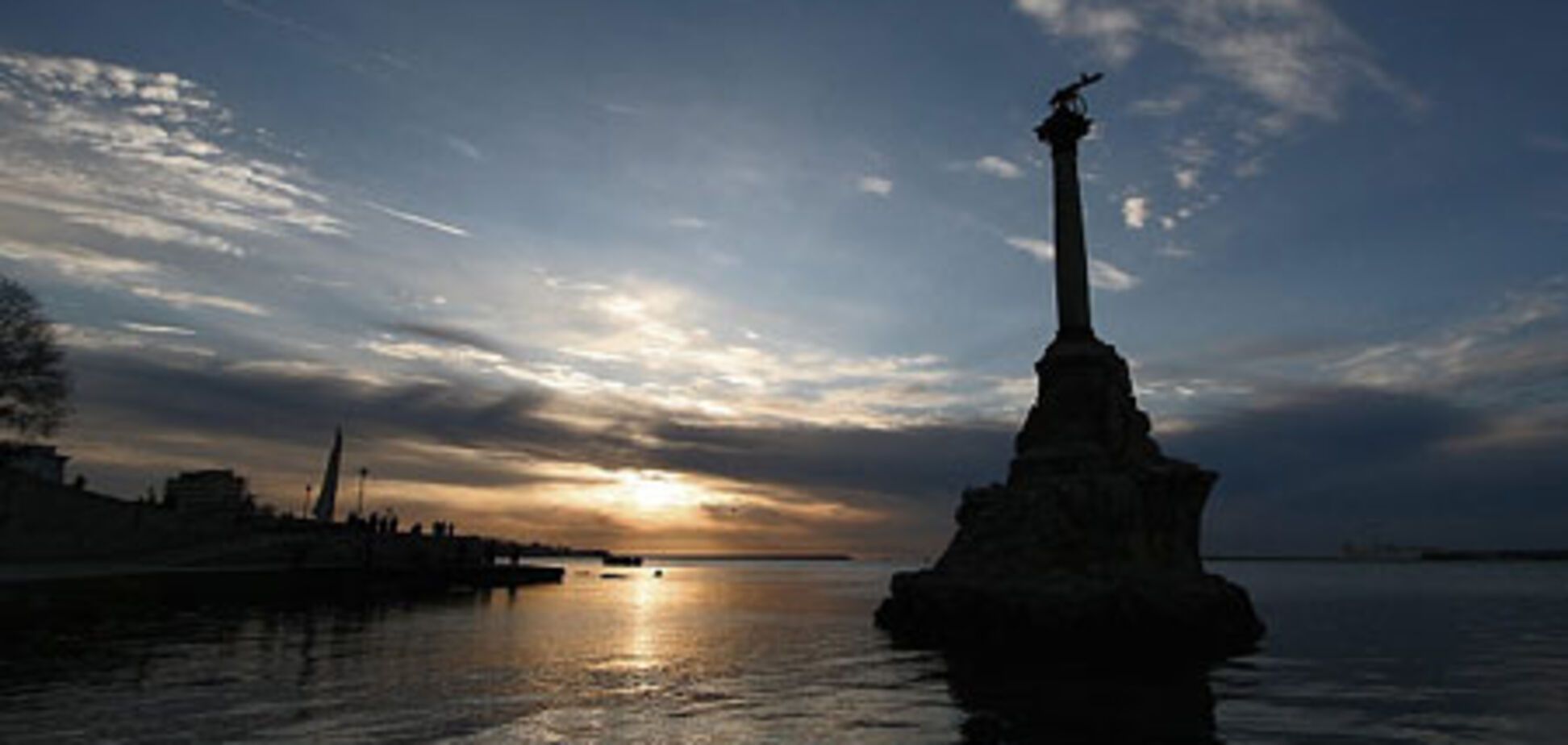 Севастополь 'утонул' в темноте