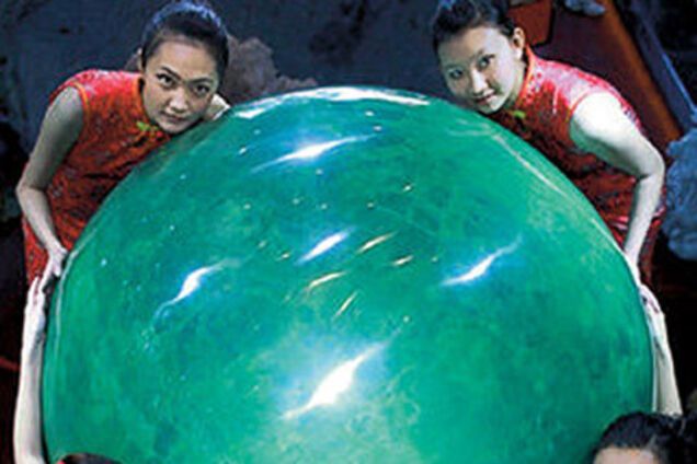 В Китае показали жемчужину весом в 6 тонн. ФОТО