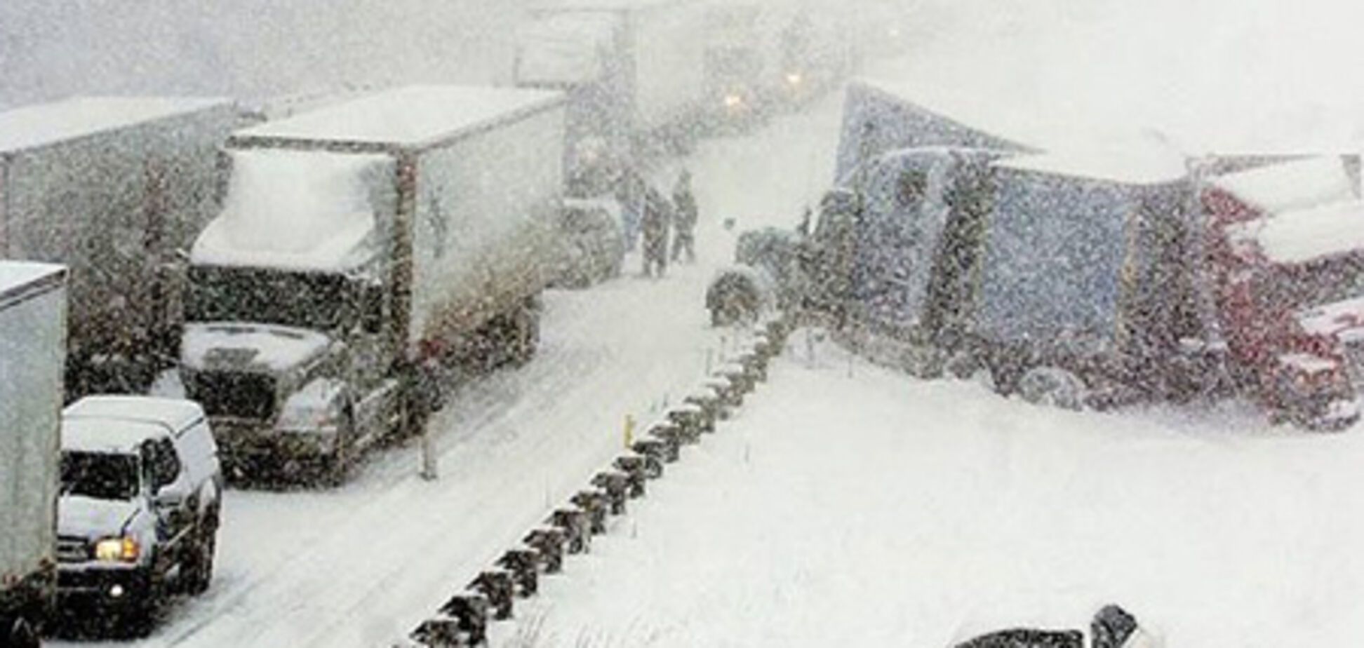 Снігопад паралізував всі види сполучення в Європі