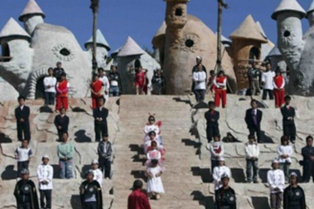 Страна лилипутов в Китае