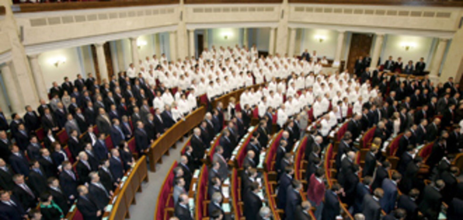 Рада приняла за основу антикоррупционный закон Януковича