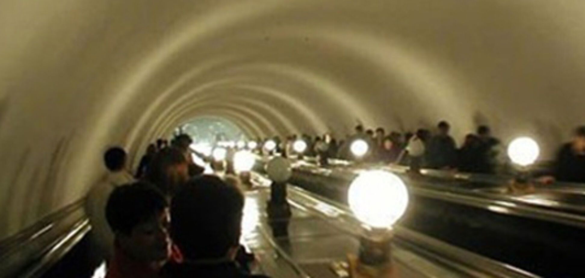 Мужчину разорвало пополам в киевском метро