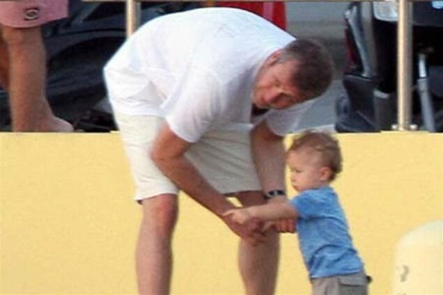 Абрамович заказал сыну Деда Мороза за полмиллиона баксов