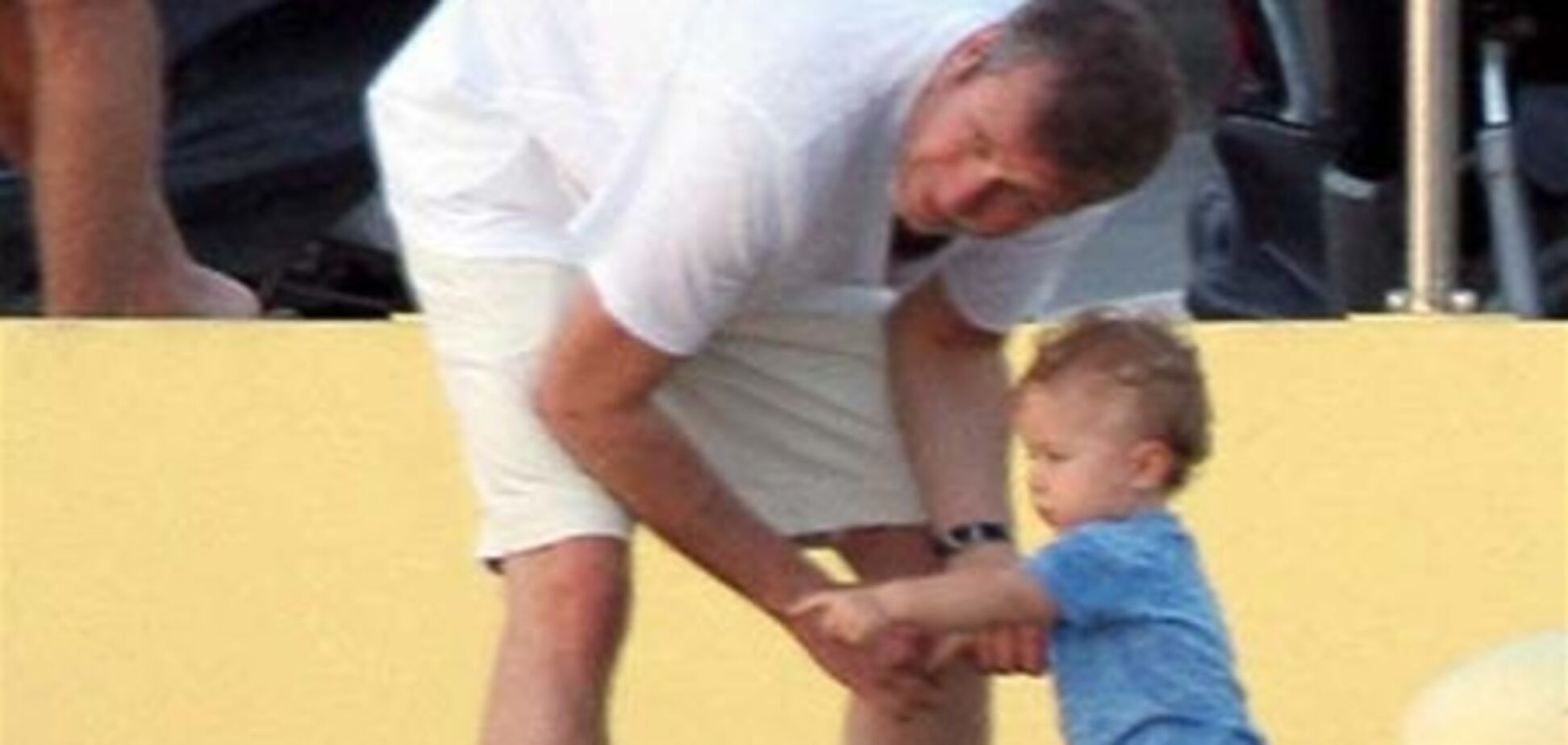 Абрамович заказал сыну Деда Мороза за полмиллиона баксов