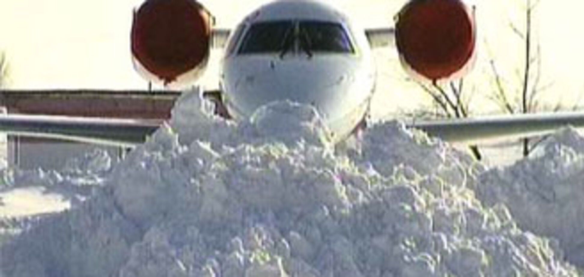 В Україні замело снігом два аеропорти