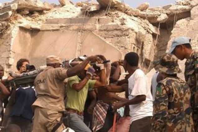 На Гаити похоронили 270 тысяч жертв землетрясения