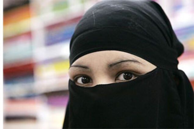 Ислам: шариат и торговля женским бельем