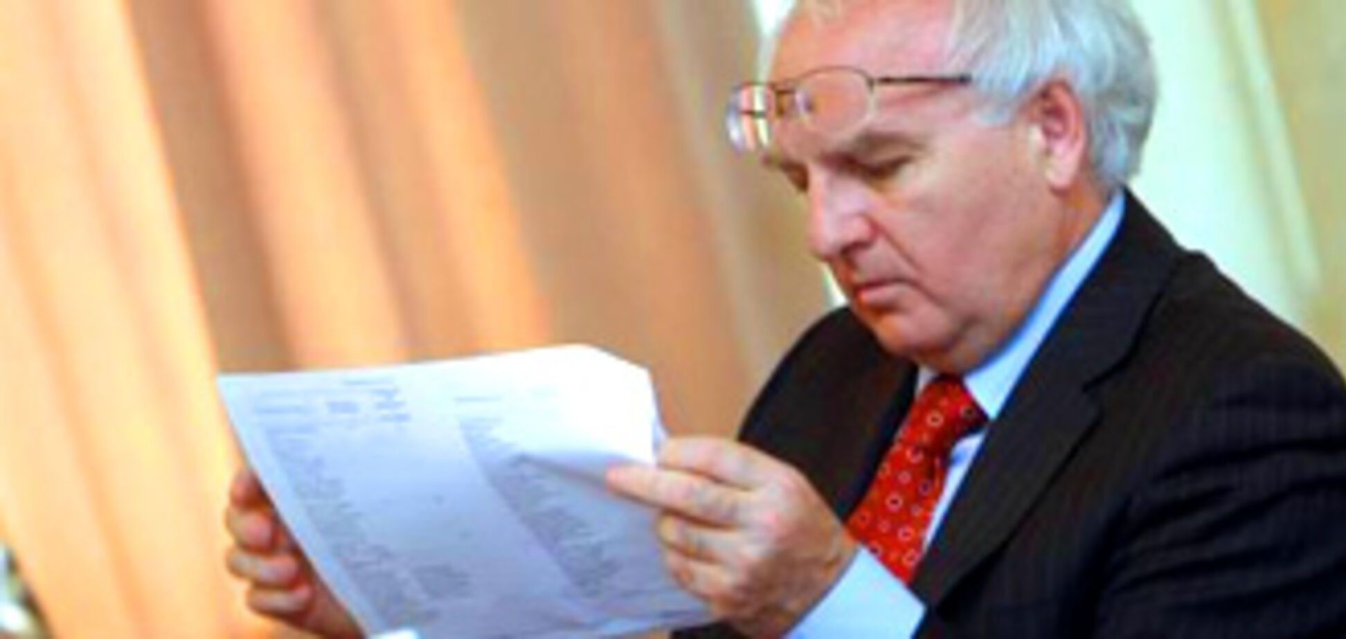 Вакарчук разрешил двойное 'дипломство'