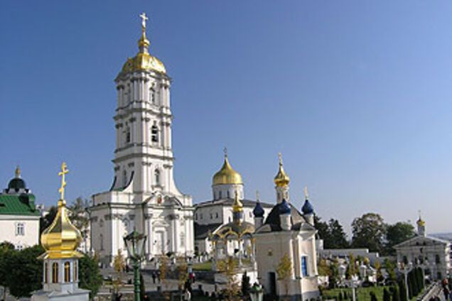 Тимошенко закликають повернути Почаївську лавру державі