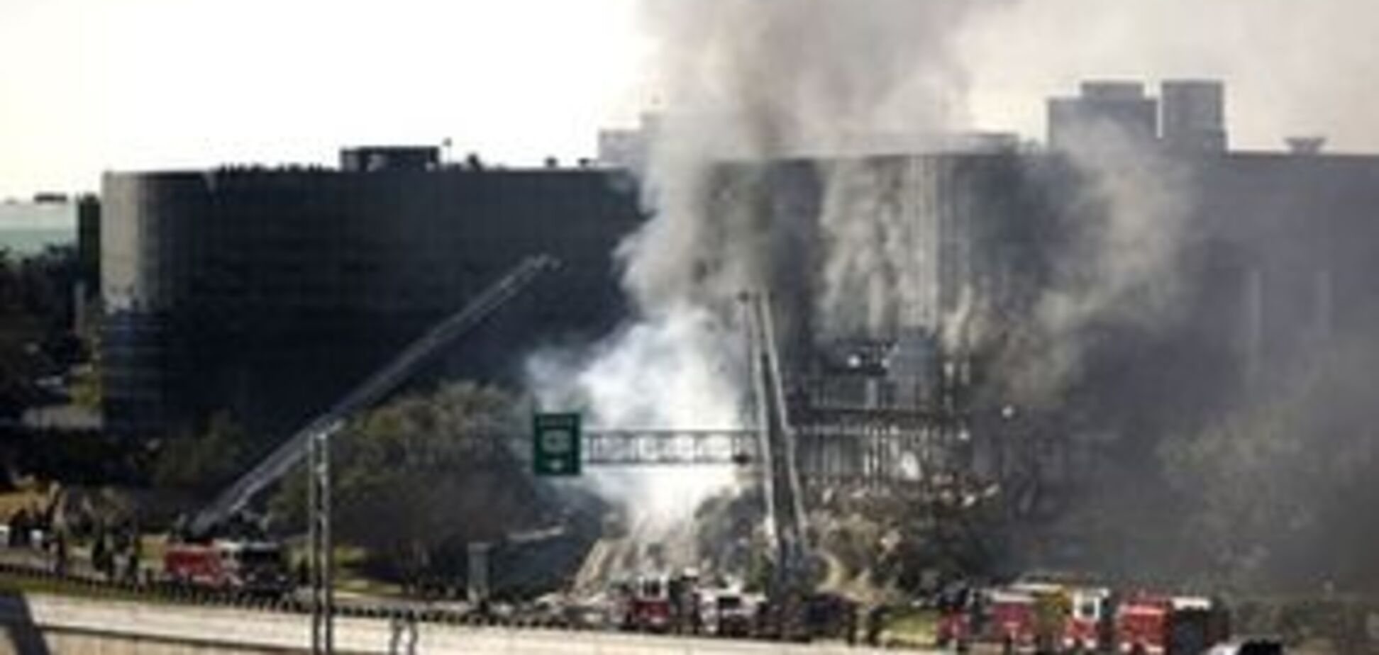 Найдена предсмертная записка пилота,врезавшегося в налоговую