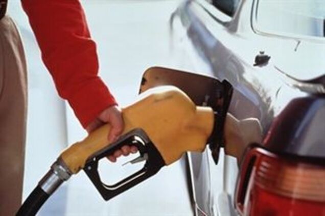 Заправки остались без топлива из-за бастующей таможни