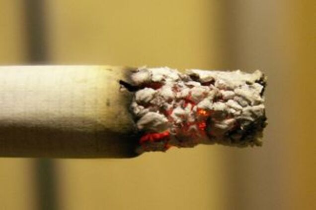 Взрыв сигареты выбил курильщику шесть зубов